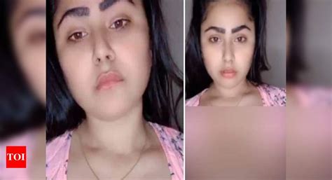 delhi mms|Delhi college girl ki viral nude mms tape